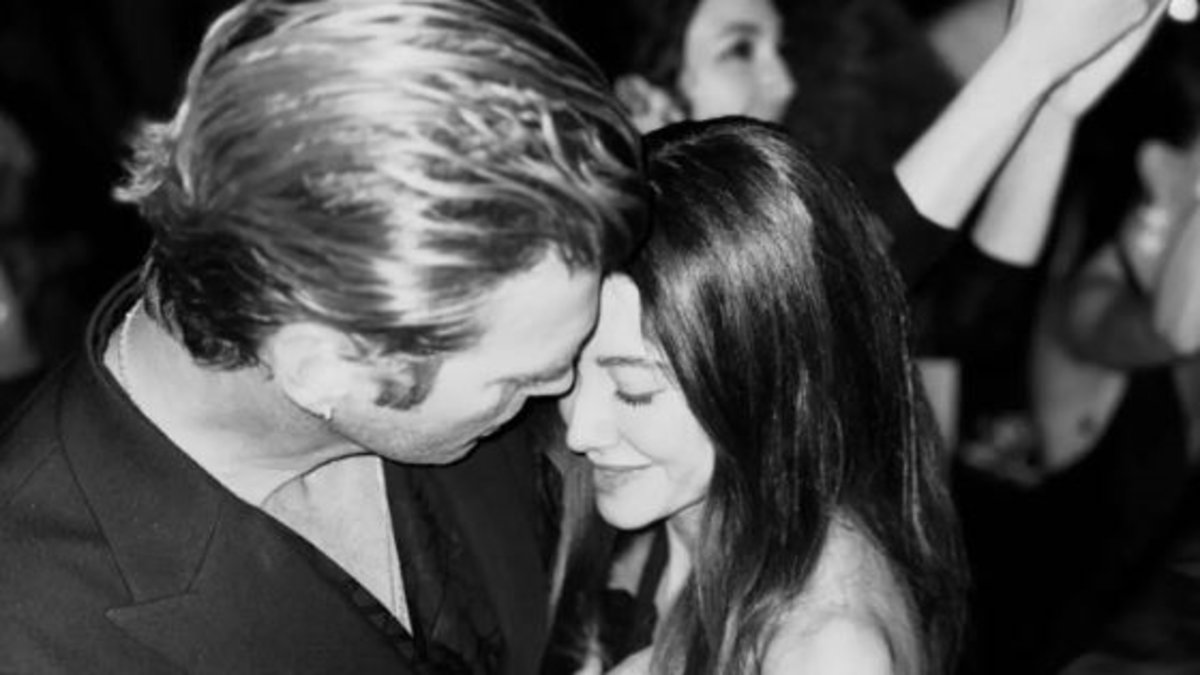 Meriç Aral ile Serkan Keskin’in düğününe katılan Kıvanç Tatlıtuğ ile Başak Dizer’den romantik pozlar! “Gelin ile damattan rol çalmayın”