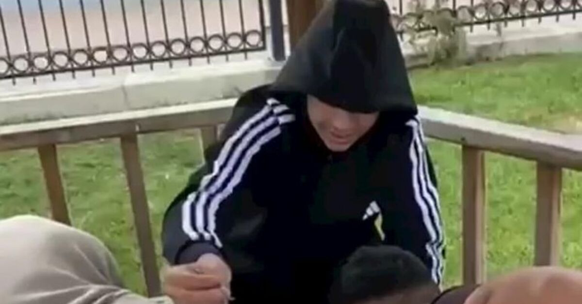 Kamerayla tespit edildi, çöp topladılar