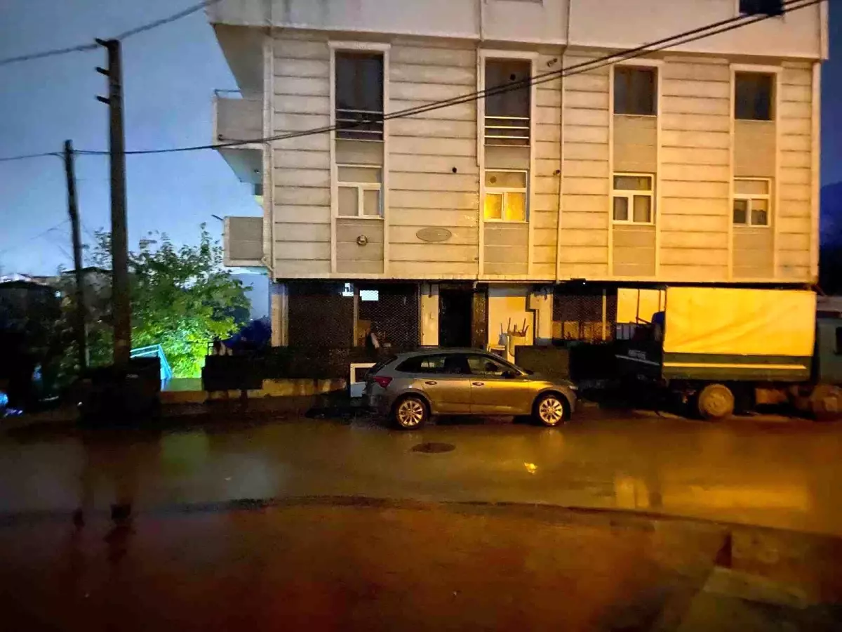 Körfez’de Yemekte Kanlı İkinci: Arkadaşını Bıçaklayarak Öldürdü