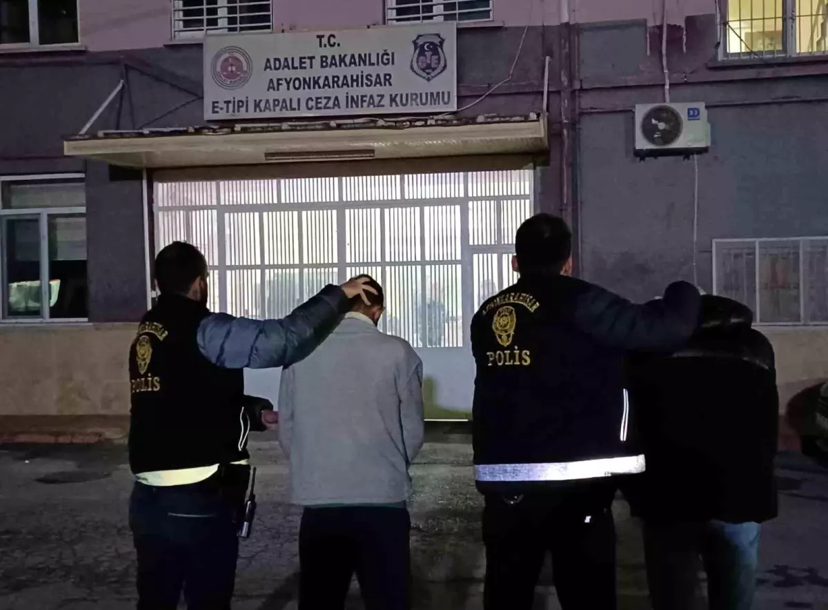 Afyonkarahisar’da Annesini Öldüren Genç Tutuklandı