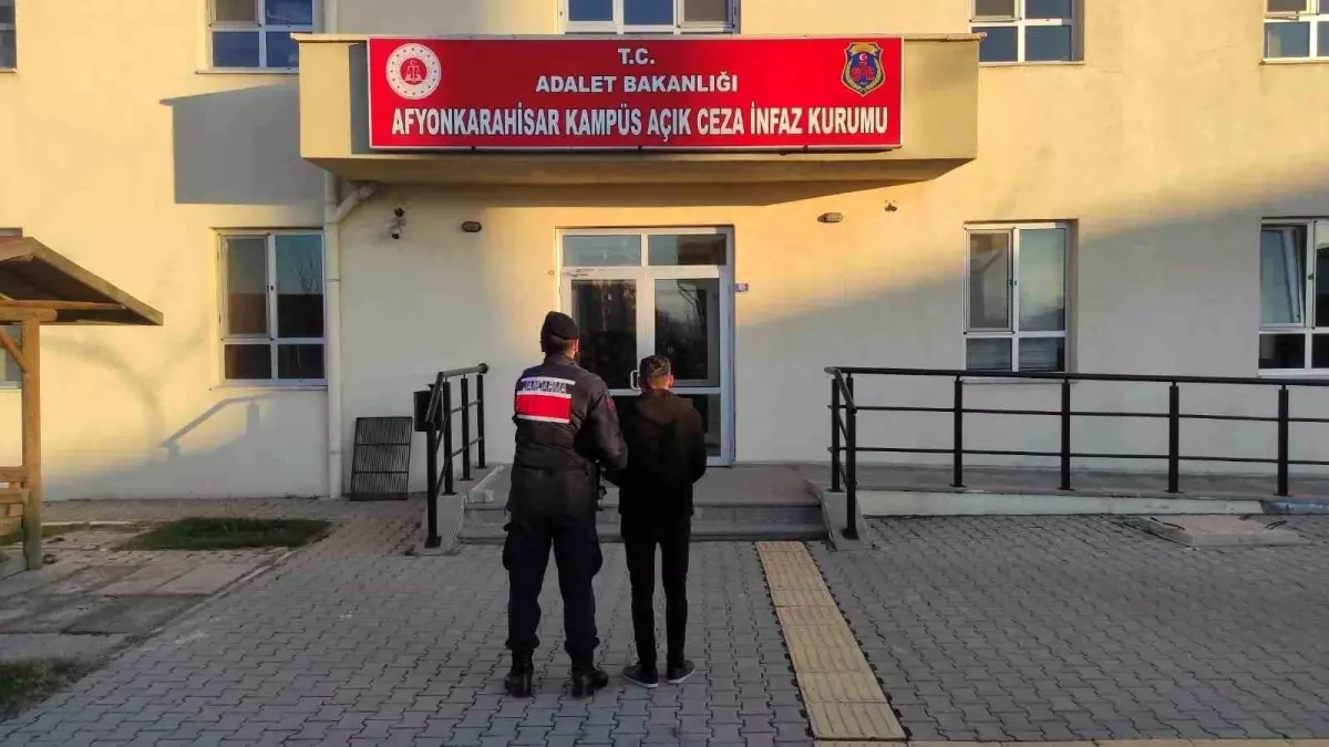 Aranan İki Şahıs Afyon’da Yakalandı