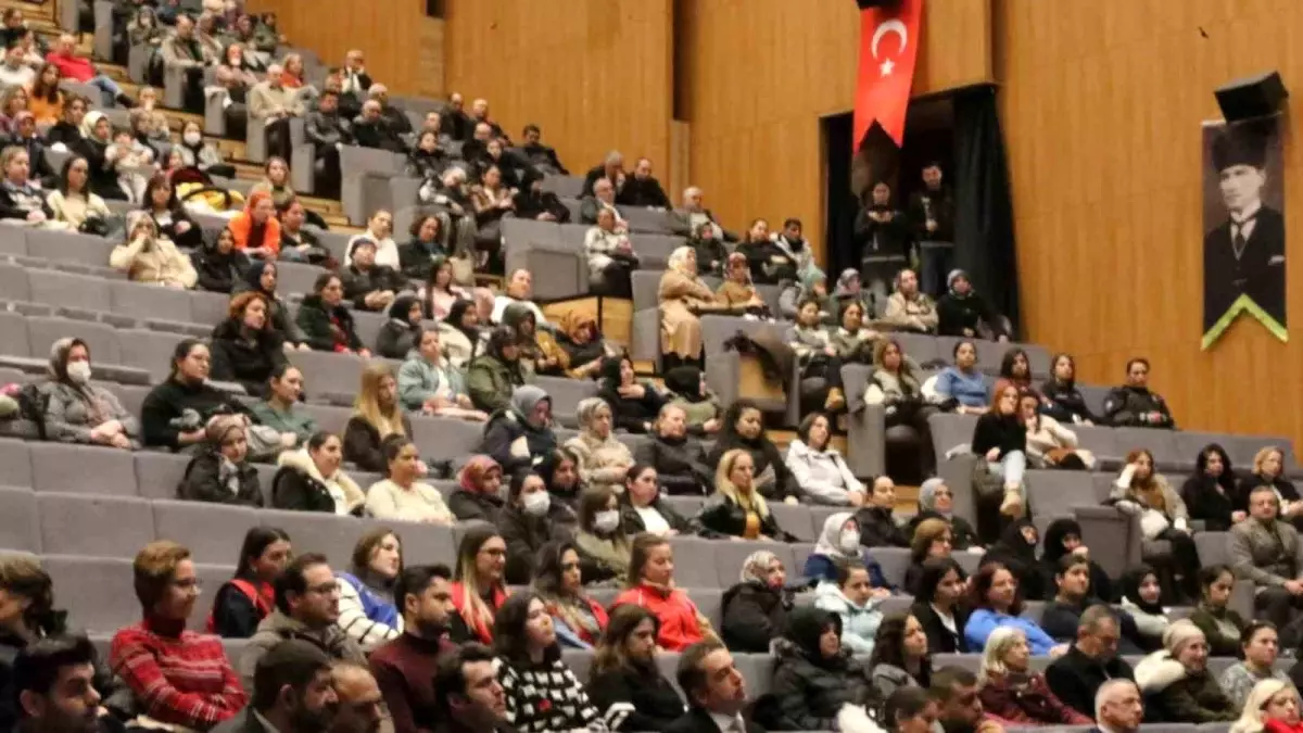 Lüleburgaz’da Narkotik Polisi Anne Projesi Toplantısı